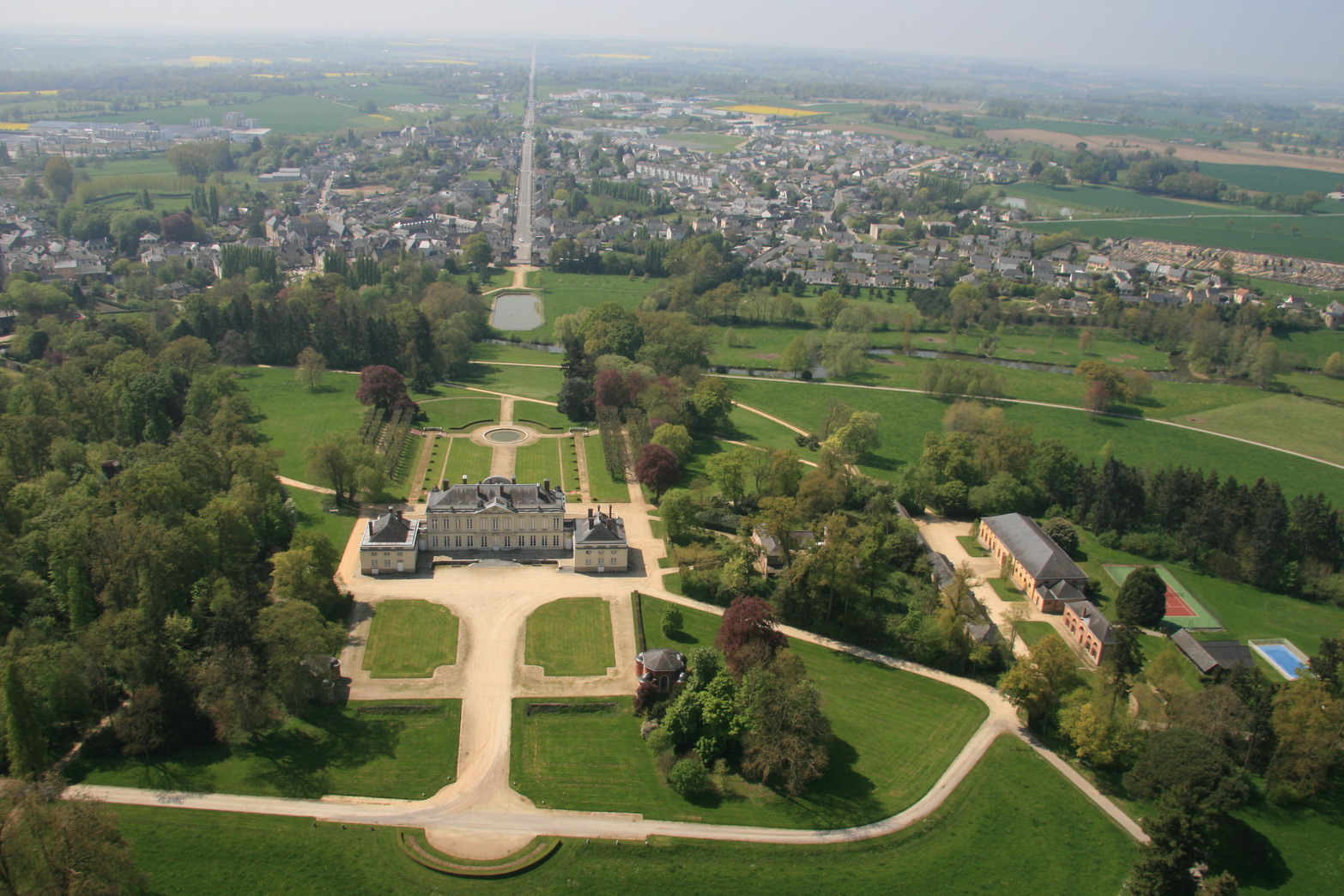 le château et ses jardins en image